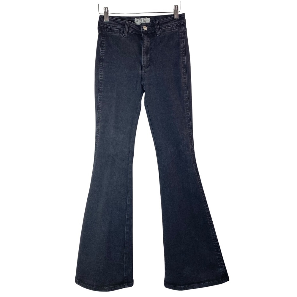 FREE PEOPLE We the free Flared bottom 9.5” rise in worn black size 25